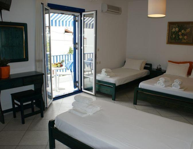 Elia Studios Naxos City Room photo